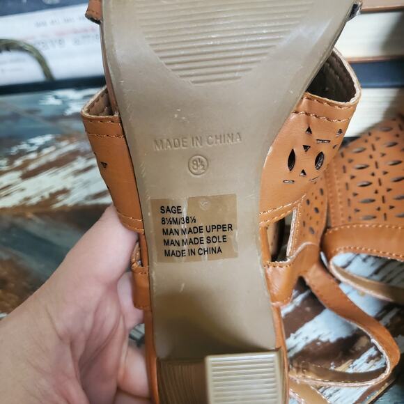 Me Too "sage" Heeled Sandal Open Toe & heel Ankle Buckle Strap lasercut  W8.5 - Picture 4 of 10